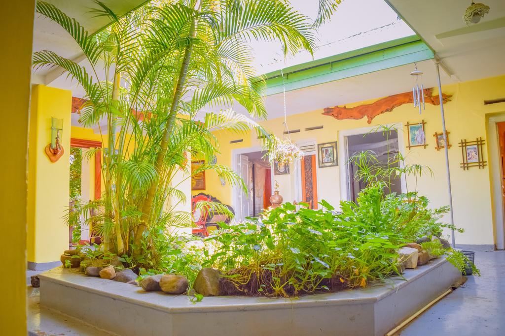 Shammie Guest House Hikkaduwa Extérieur photo